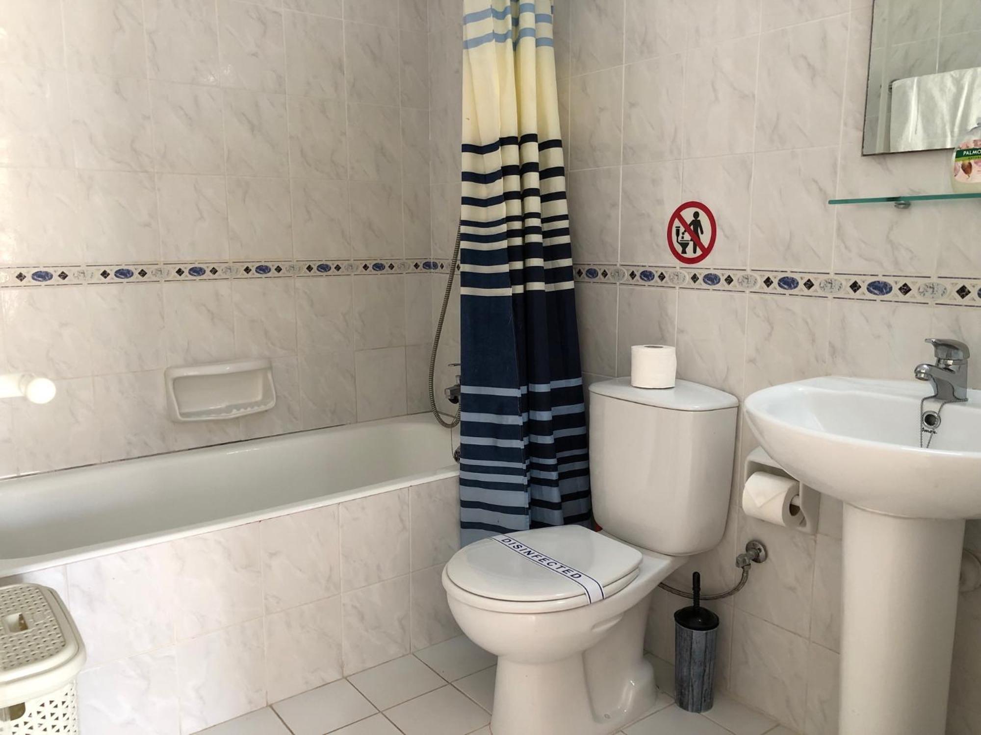 Stylish 1 bedroom apartment in Limnaria Gardens Paphos Buitenkant foto